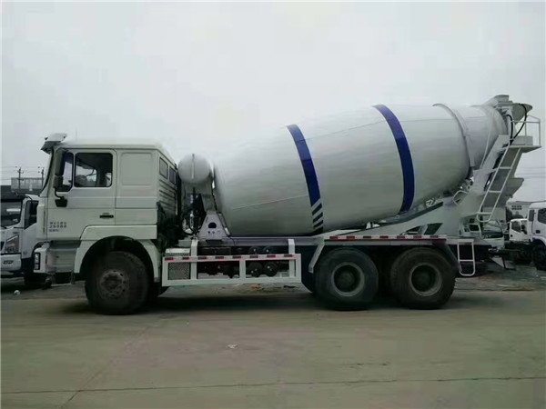 陜汽后雙橋混凝土攪拌運輸車