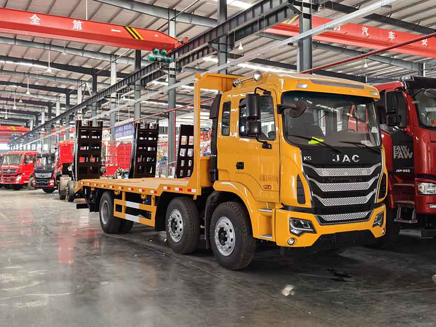 【國五】江淮小三軸挖機(jī)平板車
